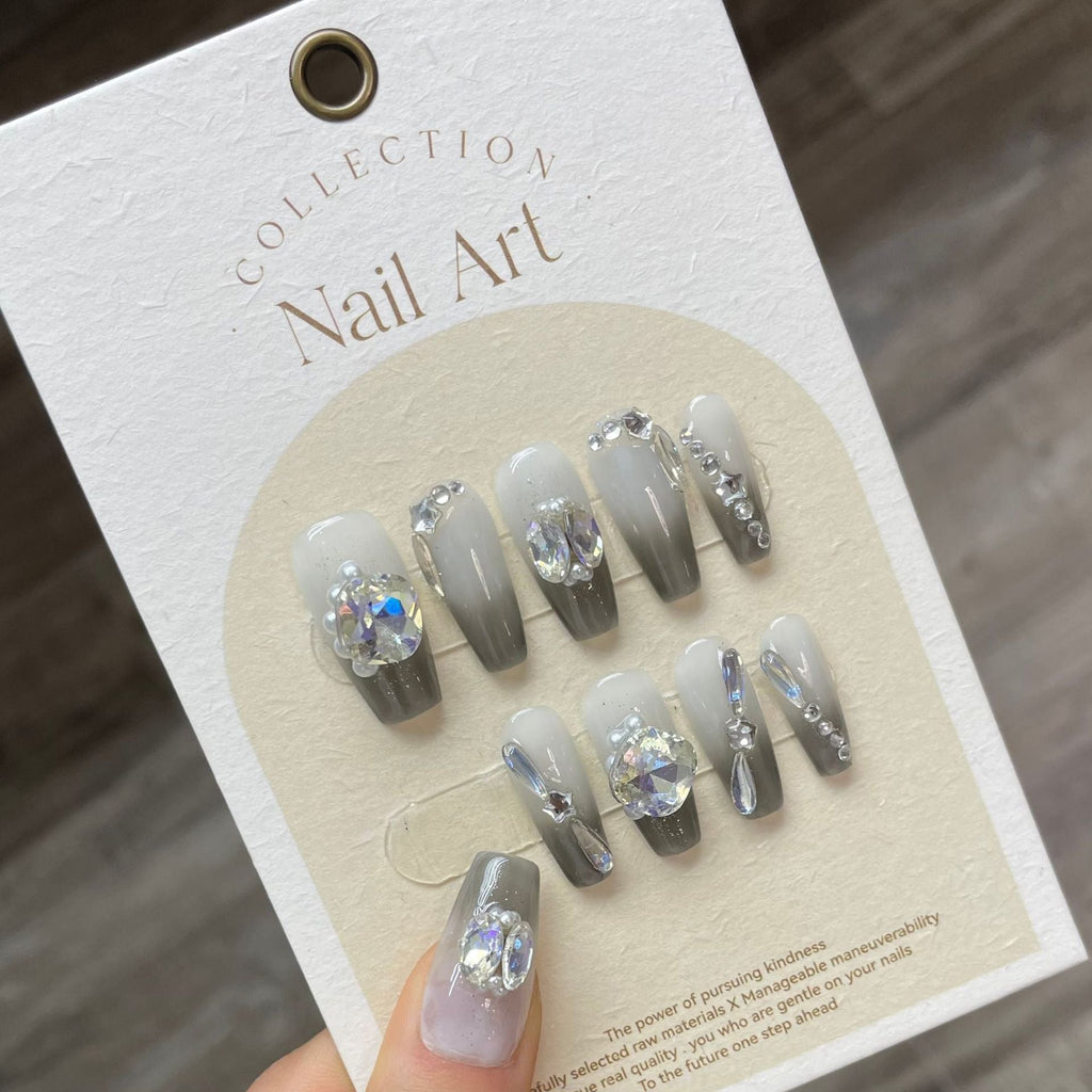 Elevate Your Look with 1024 Handmade Press-On Nails – Instant Glamour at Home