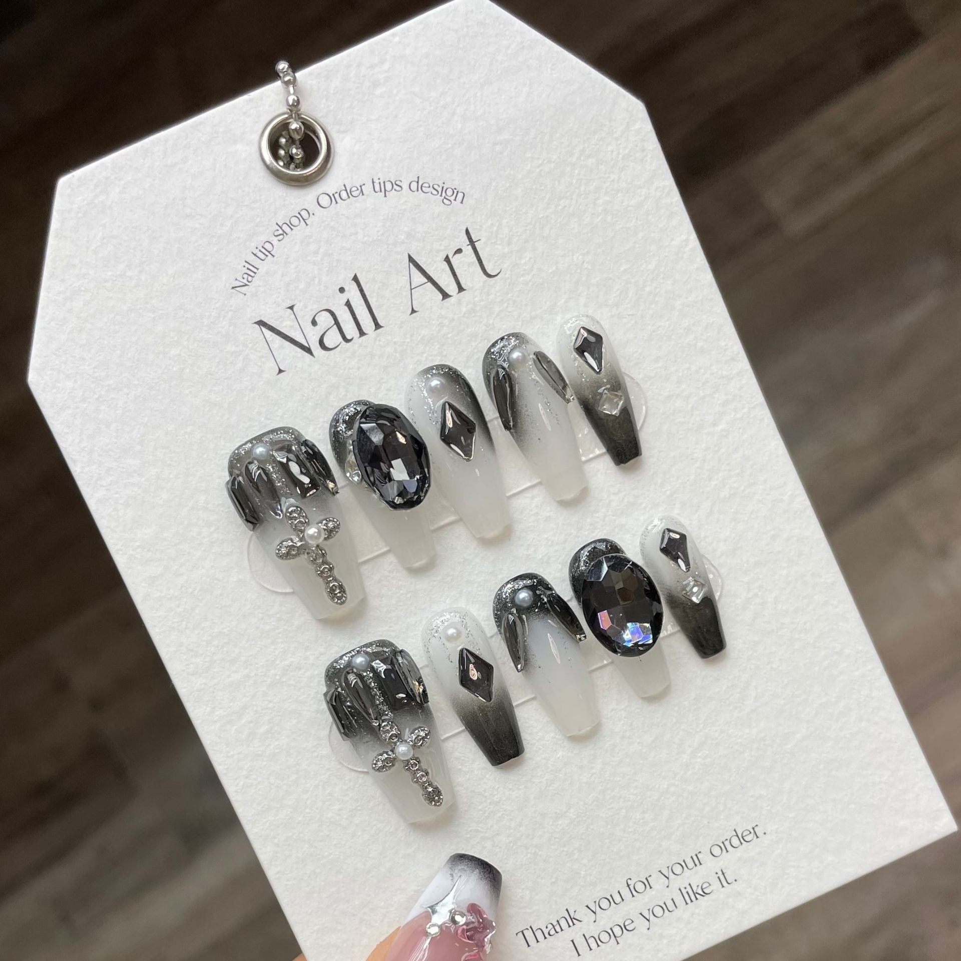 Elevate Your Look with 1024 Handmade Press-On Nails – Instant Glamour at Home